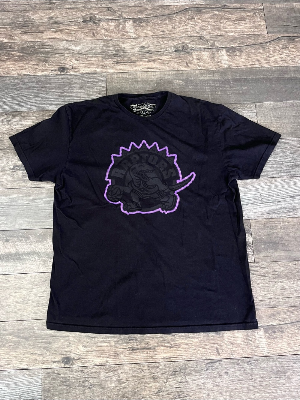 Mitchell & NessBlack Toronto Raptors Logo Tee